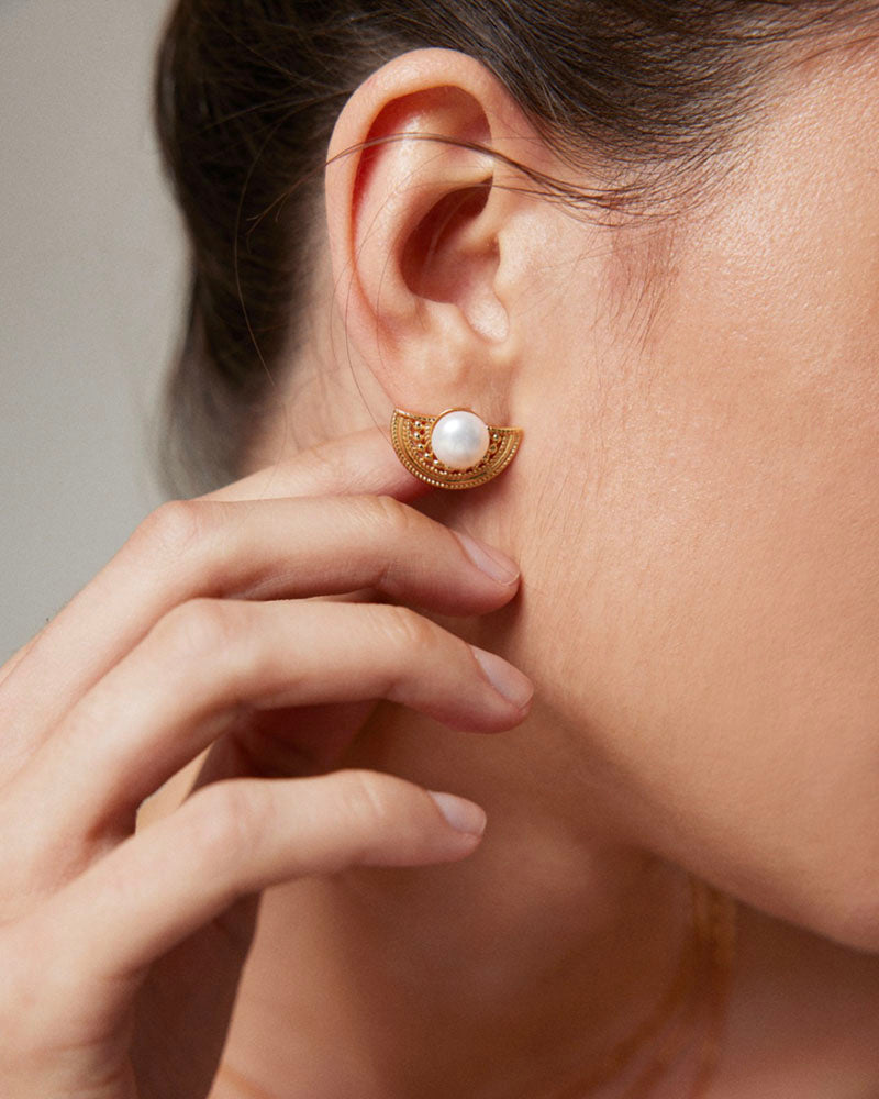 Pearl Soleil Studs