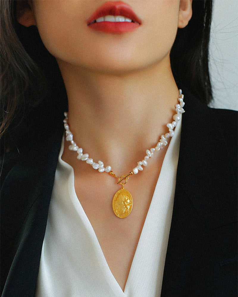 Gold Coin Irregular Pearl Necklace
