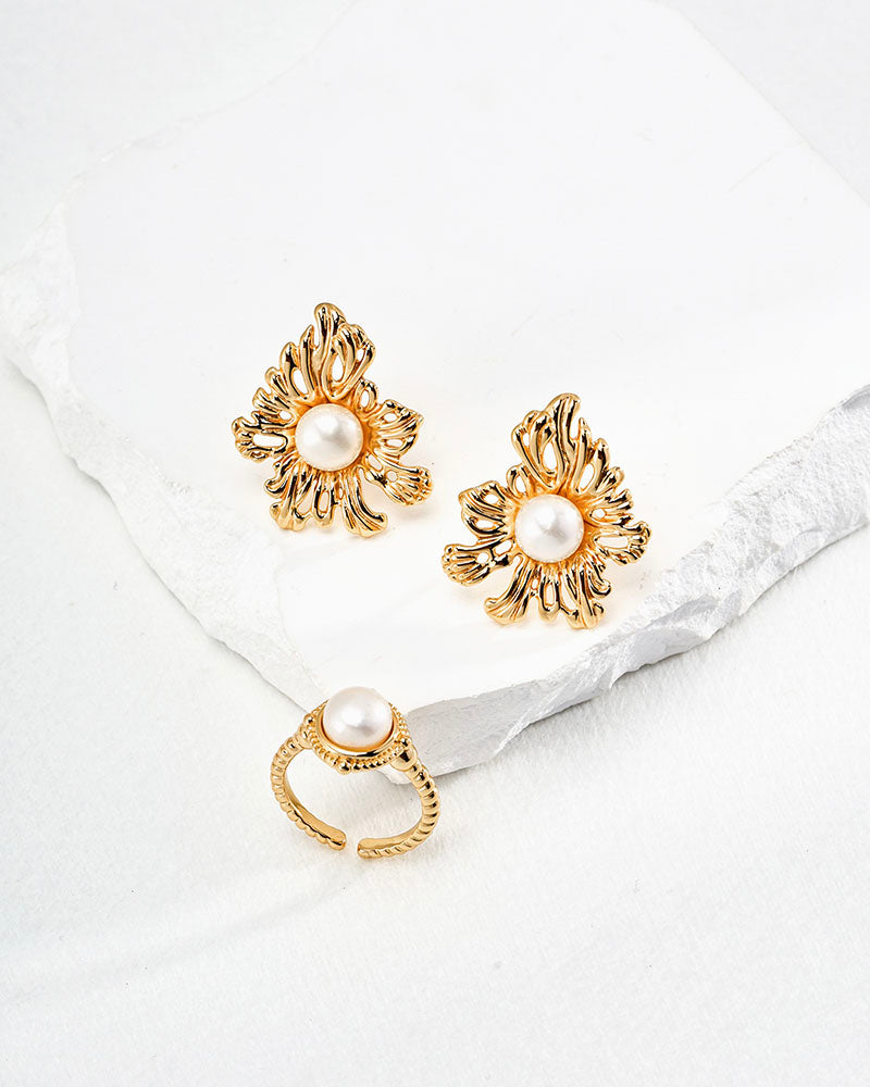 Vintage Floral Pearl Earrings