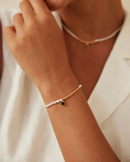 Pure Grace Emerald Drop Bracelet