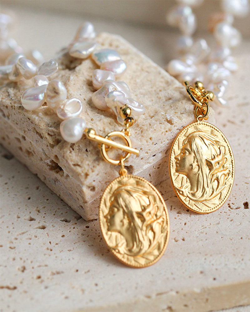 Gold Coin Irregular Pearl Necklace