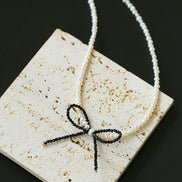 Midnight Bow Pearl Chorker