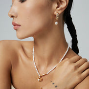 Molten Pendant Pearl Necklace