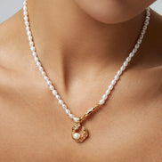 Molten Pendant Pearl Necklace
