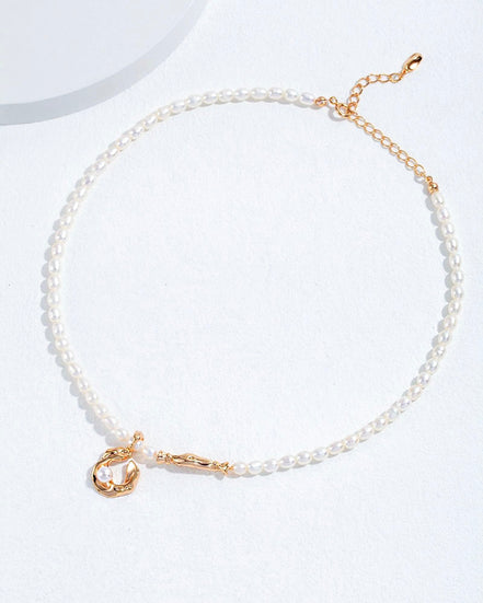 Molten Pendant Pearl Necklace