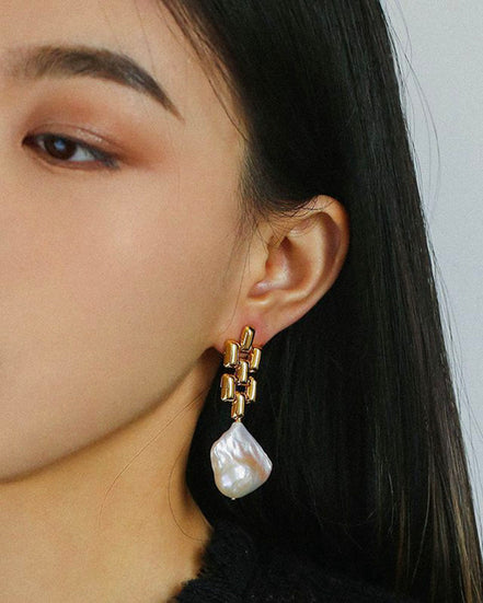 Pearl Drop Width Chain Earrings