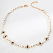 Pearly Gaze Necklace