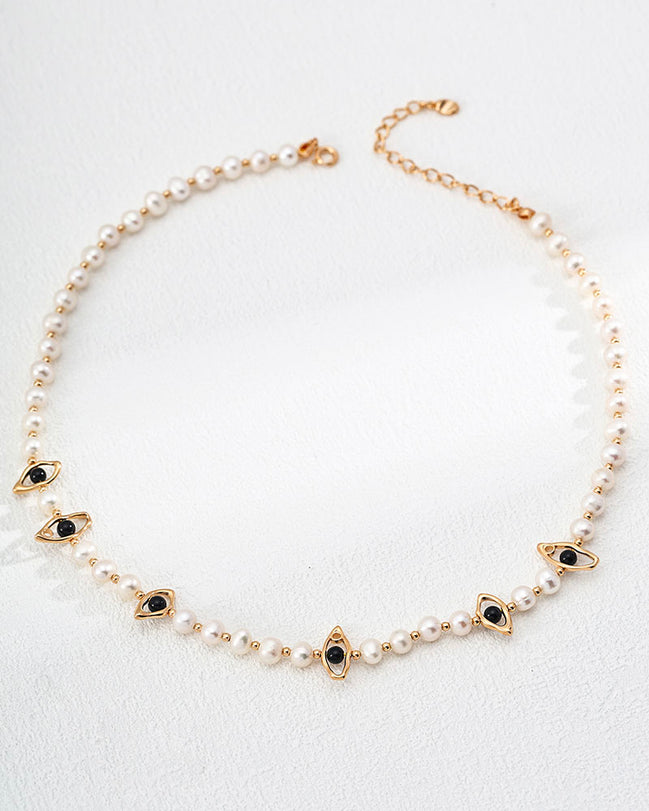 Pearly Gaze Necklace