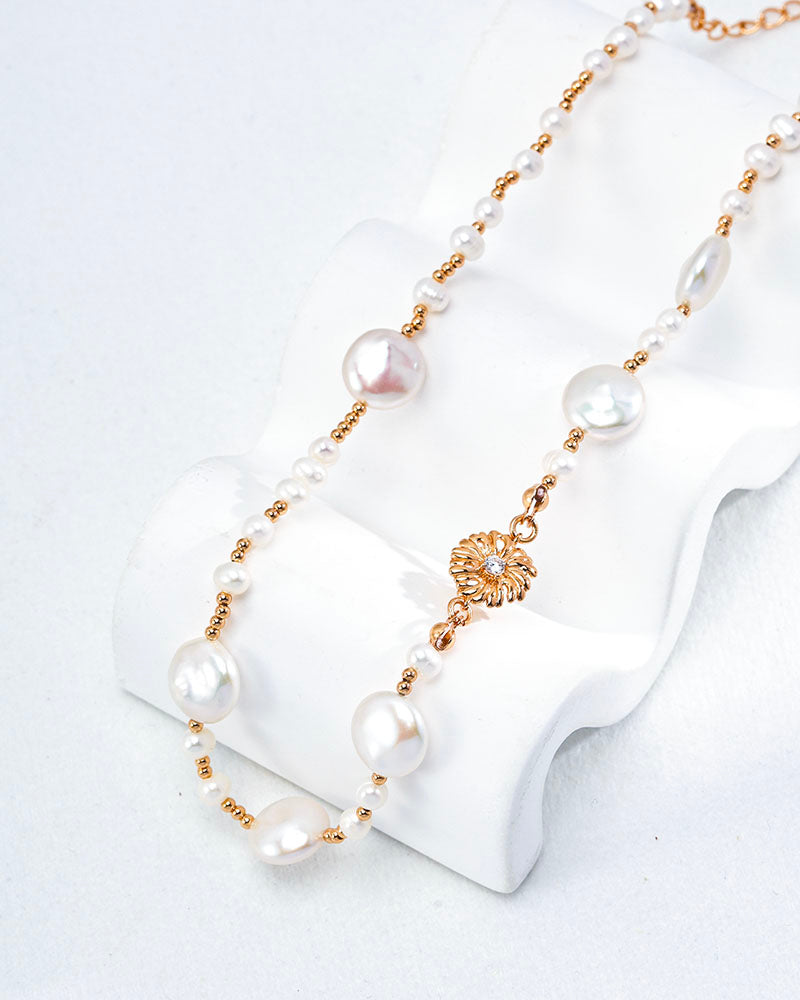Vintage Floral Pearl Necklace